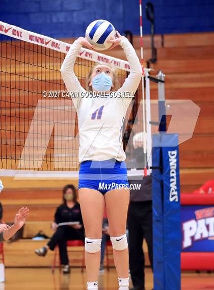 Thumbnail 3 in Jacksonville @ West Carteret (NCHSAA Coastal 3A Conference Championship) photogallery.
