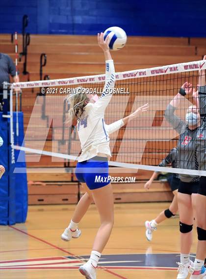Thumbnail 1 in Jacksonville @ West Carteret (NCHSAA Coastal 3A Conference Championship) photogallery.