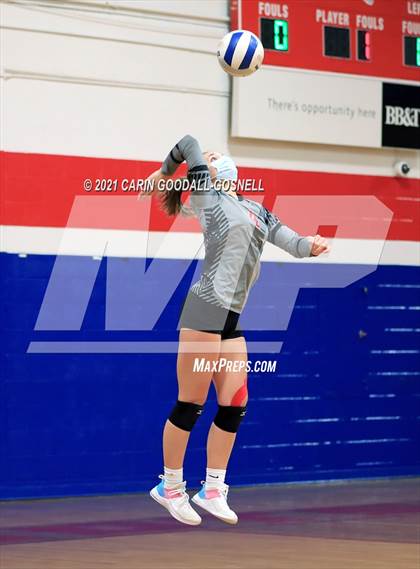Thumbnail 2 in Jacksonville @ West Carteret (NCHSAA Coastal 3A Conference Championship) photogallery.