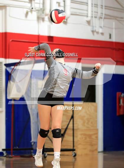 Thumbnail 2 in Jacksonville @ West Carteret (NCHSAA Coastal 3A Conference Championship) photogallery.