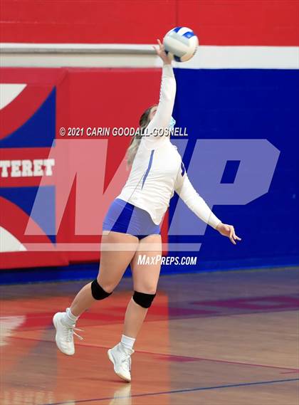 Thumbnail 3 in Jacksonville @ West Carteret (NCHSAA Coastal 3A Conference Championship) photogallery.