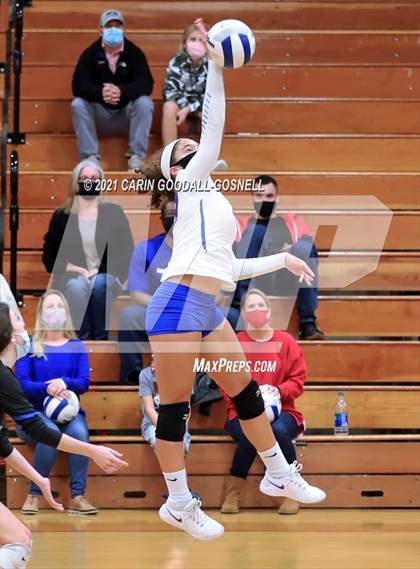 Thumbnail 2 in Jacksonville @ West Carteret (NCHSAA Coastal 3A Conference Championship) photogallery.