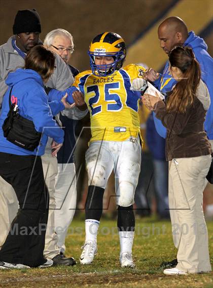 Thumbnail 2 in Nordhoff vs. Verbum Dei (CIF SS Playoff) photogallery.