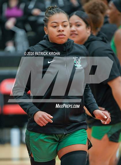 Thumbnail 3 in Kentwood vs. Issaquah (WIAA 4A Regional Playoff) photogallery.