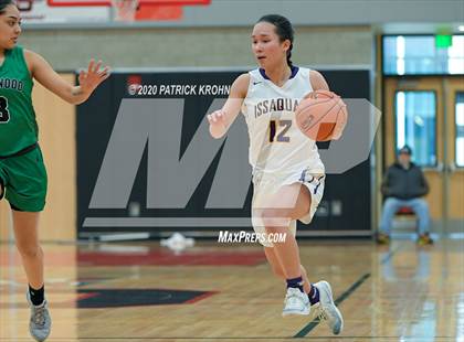 Thumbnail 2 in Kentwood vs. Issaquah (WIAA 4A Regional Playoff) photogallery.
