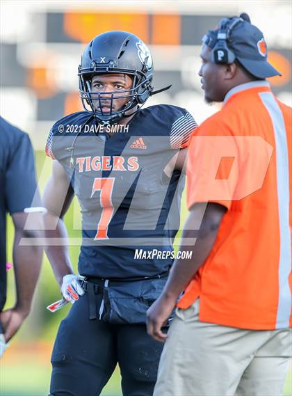 Thumbnail 3 in Dearborn @ Belleville photogallery.