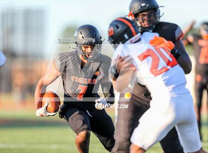 Thumbnail 2 in Dearborn @ Belleville photogallery.