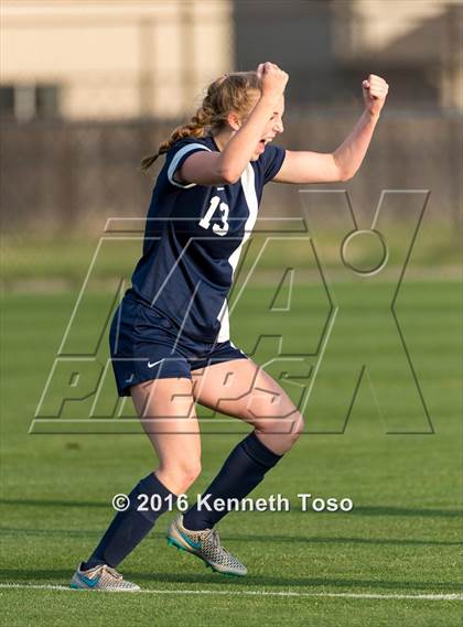 Thumbnail 2 in O'Connor vs. Clemens (UIL Area Playoff) photogallery.