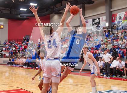Thumbnail 3 in Friendswood vs. Barbers Hill (UIL 5A DIII Bi-District Playoff) photogallery.
