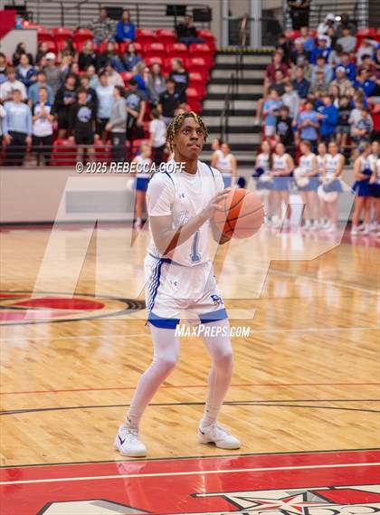 Thumbnail 1 in Friendswood vs. Barbers Hill (UIL 5A DIII Bi-District Playoff) photogallery.