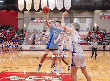 Thumbnail 1 in Friendswood vs. Barbers Hill (UIL 5A DIII Bi-District Playoff) photogallery.