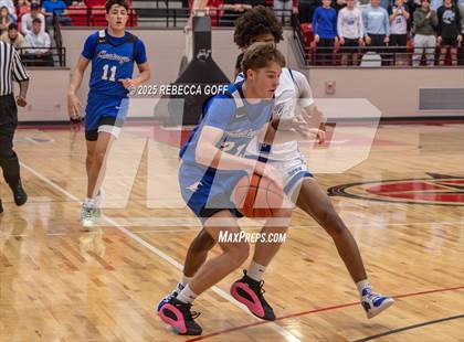 Thumbnail 2 in Friendswood vs. Barbers Hill (UIL 5A DIII Bi-District Playoff) photogallery.