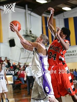 Thumbnail 2 in McClymonds vs. Sacramento (Gridley Invitational) photogallery.