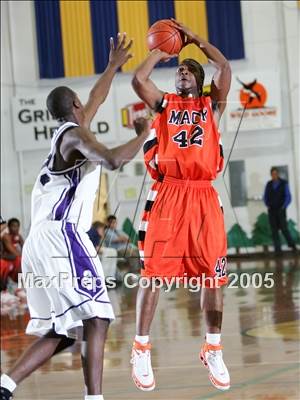 Thumbnail 3 in McClymonds vs. Sacramento (Gridley Invitational) photogallery.