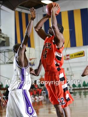 Thumbnail 2 in McClymonds vs. Sacramento (Gridley Invitational) photogallery.
