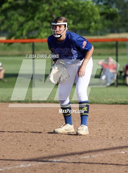 Thumbnail 2 in Marion vs Waterloo (IHSA, 3A, Sectional Semifinal) photogallery.