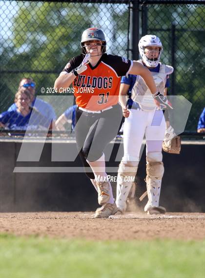 Thumbnail 3 in Marion vs Waterloo (IHSA, 3A, Sectional Semifinal) photogallery.