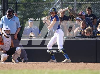 Thumbnail 3 in Marion vs Waterloo (IHSA, 3A, Sectional Semifinal) photogallery.