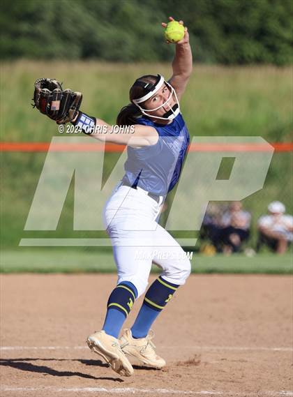 Thumbnail 2 in Marion vs Waterloo (IHSA, 3A, Sectional Semifinal) photogallery.