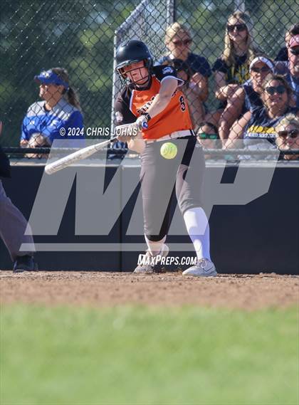 Thumbnail 2 in Marion vs Waterloo (IHSA, 3A, Sectional Semifinal) photogallery.