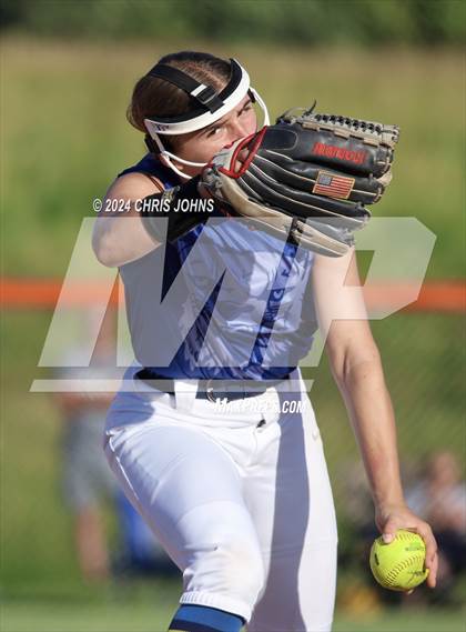 Thumbnail 1 in Marion vs Waterloo (IHSA, 3A, Sectional Semifinal) photogallery.