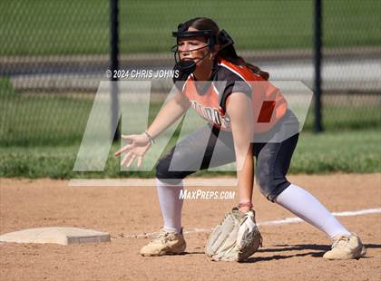 Thumbnail 2 in Marion vs Waterloo (IHSA, 3A, Sectional Semifinal) photogallery.