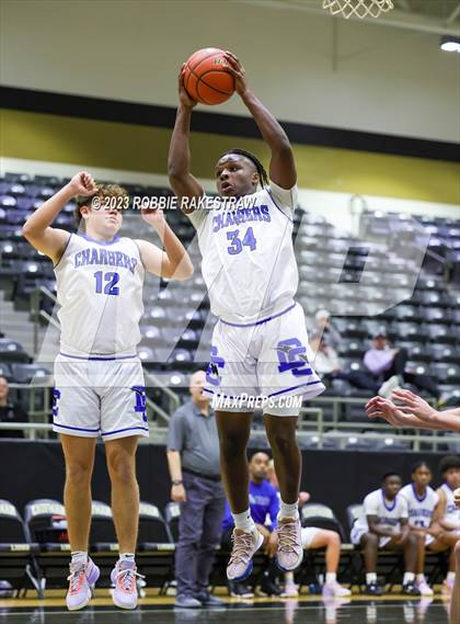 Thumbnail 3 in Dallas Christian vs. Kaufman (Kaufman Holiday Tournament) photogallery.