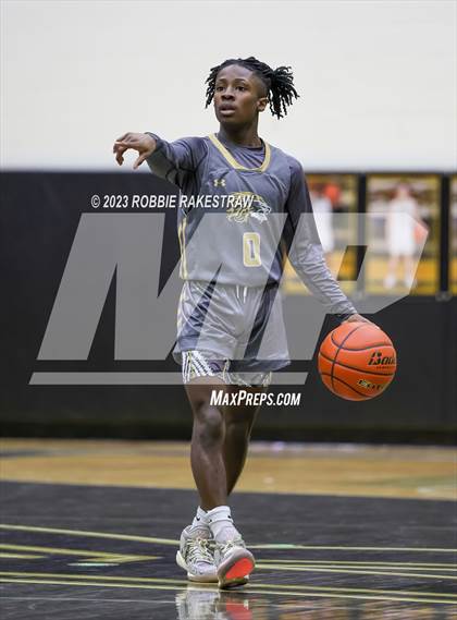 Thumbnail 2 in Dallas Christian vs. Kaufman (Kaufman Holiday Tournament) photogallery.