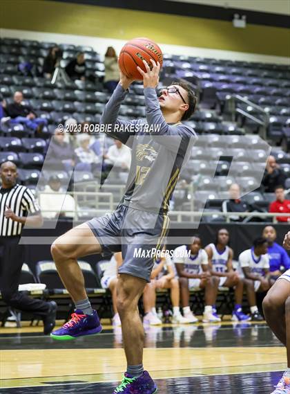 Thumbnail 3 in Dallas Christian vs. Kaufman (Kaufman Holiday Tournament) photogallery.