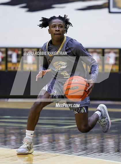 Thumbnail 1 in Dallas Christian vs. Kaufman (Kaufman Holiday Tournament) photogallery.