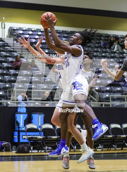 Thumbnail 2 in Dallas Christian vs. Kaufman (Kaufman Holiday Tournament) photogallery.