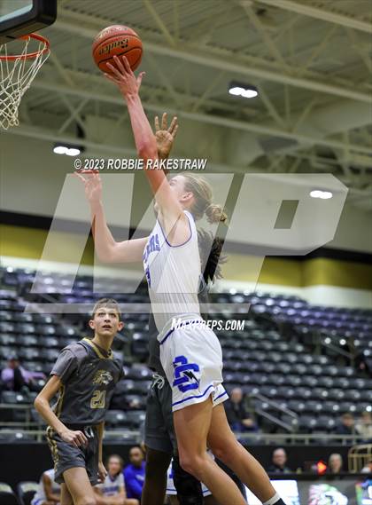 Thumbnail 2 in Dallas Christian vs. Kaufman (Kaufman Holiday Tournament) photogallery.