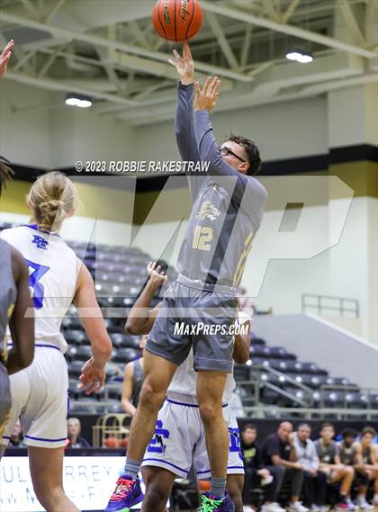 Thumbnail 2 in Dallas Christian vs. Kaufman (Kaufman Holiday Tournament) photogallery.