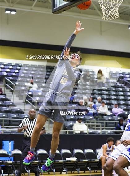 Thumbnail 3 in Dallas Christian vs. Kaufman (Kaufman Holiday Tournament) photogallery.