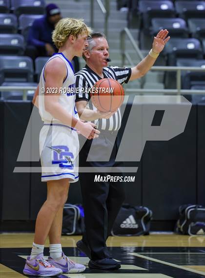 Thumbnail 3 in Dallas Christian vs. Kaufman (Kaufman Holiday Tournament) photogallery.