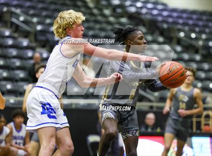 Thumbnail 2 in Dallas Christian vs. Kaufman (Kaufman Holiday Tournament) photogallery.