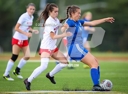 Thumbnail 3 in Rochester vs. Athens (MHSAA Division I Regional Final) photogallery.