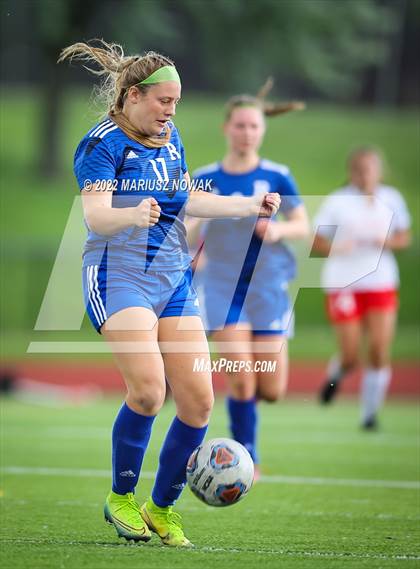Thumbnail 3 in Rochester vs. Athens (MHSAA Division I Regional Final) photogallery.