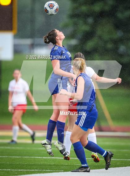 Thumbnail 1 in Rochester vs. Athens (MHSAA Division I Regional Final) photogallery.