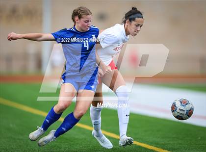 Thumbnail 3 in Rochester vs. Athens (MHSAA Division I Regional Final) photogallery.