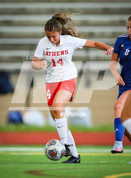 Thumbnail 2 in Rochester vs. Athens (MHSAA Division I Regional Final) photogallery.