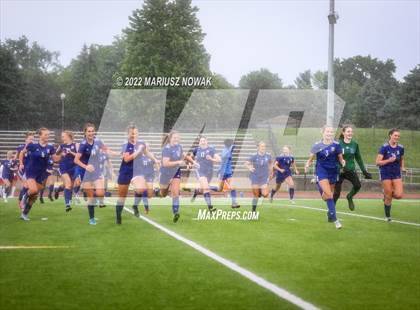 Thumbnail 2 in Rochester vs. Athens (MHSAA Division I Regional Final) photogallery.