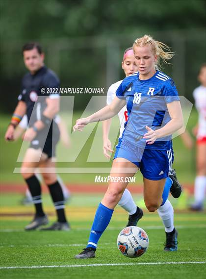 Thumbnail 3 in Rochester vs. Athens (MHSAA Division I Regional Final) photogallery.