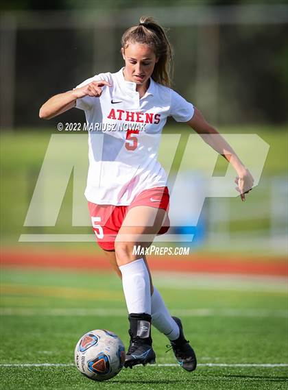 Thumbnail 3 in Rochester vs. Athens (MHSAA Division I Regional Final) photogallery.