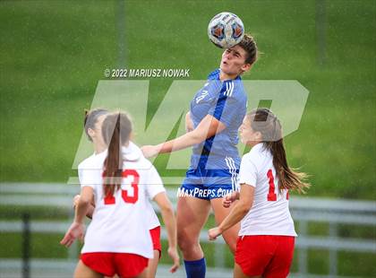 Thumbnail 2 in Rochester vs. Athens (MHSAA Division I Regional Final) photogallery.