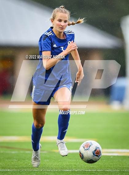 Thumbnail 2 in Rochester vs. Athens (MHSAA Division I Regional Final) photogallery.