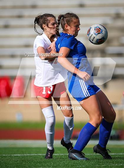 Thumbnail 3 in Rochester vs. Athens (MHSAA Division I Regional Final) photogallery.