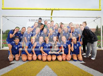 Thumbnail 2 in Rochester vs. Athens (MHSAA Division I Regional Final) photogallery.