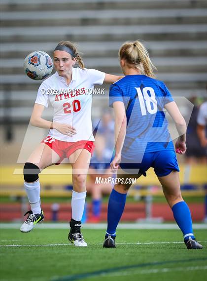 Thumbnail 3 in Rochester vs. Athens (MHSAA Division I Regional Final) photogallery.
