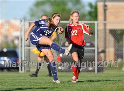 Thumbnail 3 in Muskego vs. Pius XI (Muskego Invite) photogallery.